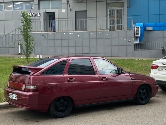 2005 Lada (ВАЗ) 2112, красный, 333000 рублей - вид 9