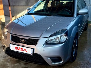 2011 Kia Rio II Рестайлинг, серебристый, 610000 рублей, вид 2