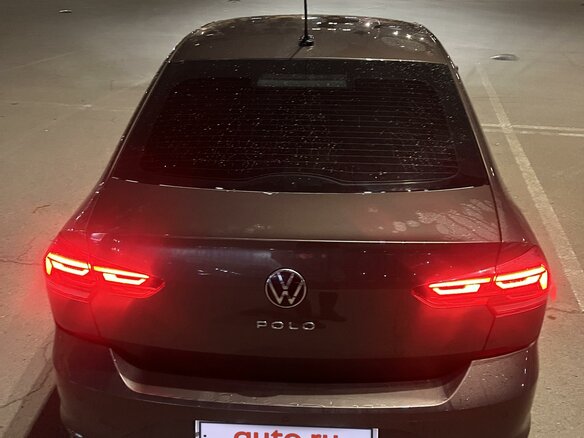 2020 Volkswagen Polo VI, коричневый, 1402000 рублей - вид 9
