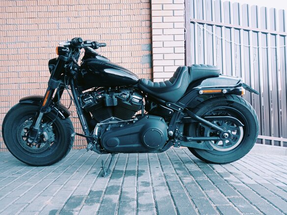 2019 Harley-Davidson Fat Bob, чёрный, 1800000 рублей - вид 6