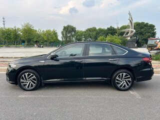 2022 Volkswagen Lavida III Рестайлинг, чёрный, 1550000 рублей, вид 4