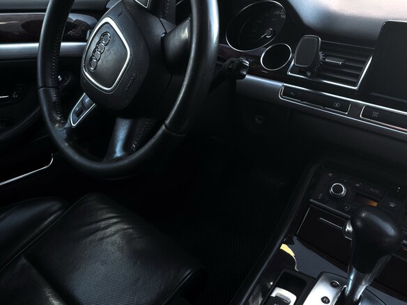 2007 Audi A8 Long II (D3) Рестайлинг 2, серебристый, 1100000 рублей - вид 12