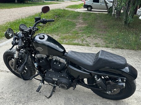 2017 Harley-Davidson Sportster 1200, чёрный, 1050000 рублей, вид 2
