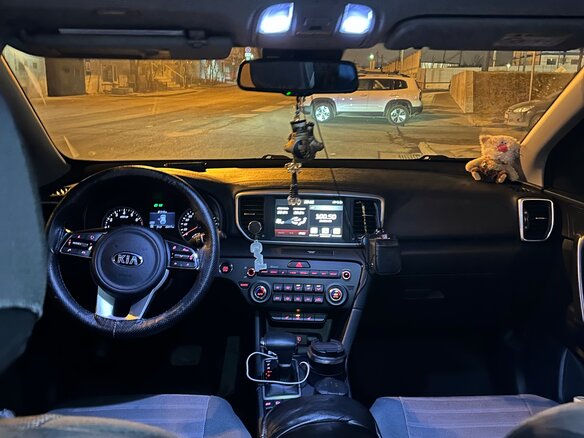 2020 Kia Sportage IV Рестайлинг, чёрный, 2340000 рублей - вид 9