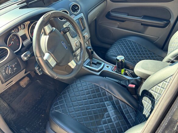 2010 Ford Focus II Рестайлинг, чёрный, 400000 рублей - вид 10