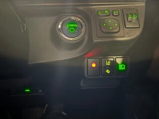 2019 Toyota Aqua I Рестайлинг 2, белый, 1680000 рублей, вид 4