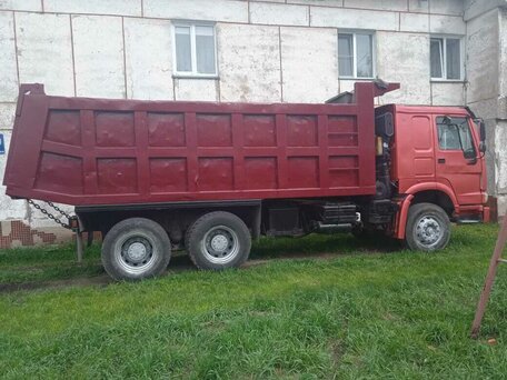2008 Sinotruk Howo A5, пурпурный, 2000000 рублей, вид 3