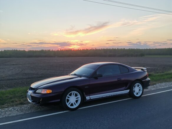 1996 Ford Mustang IV, фиолетовый - вид 4