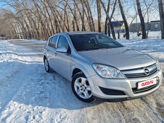 2011 Opel Astra H Рестайлинг, серебристый, 440000 рублей, вид 2