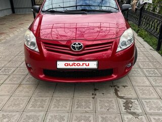 2010 Toyota Auris I Рестайлинг, красный, 1550000 рублей, вид 1
