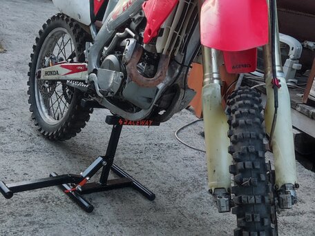 2008 Honda CRF 450R, красный, 301000 рублей, вид 1