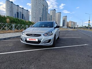 2013 Hyundai Solaris I, серый, 720000 рублей, вид 2