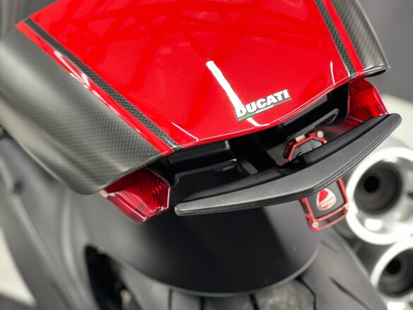 2012 Ducati Diavel, серый, 1270000 рублей - вид 12