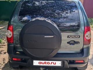 2013 Chevrolet Niva I Рестайлинг, зелёный, 575000 рублей, вид 3