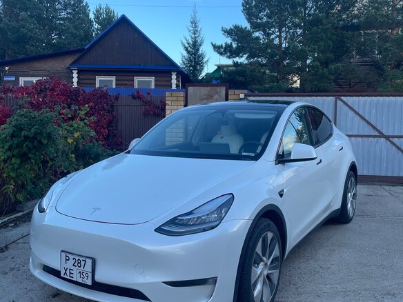 2023 Tesla Model Y Long Range Dual Motor I, белый, 4750000 рублей - вид 1