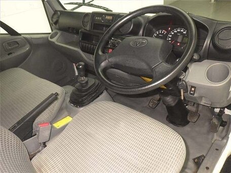 2015 Toyota Dyna, белый, 3231002 рублей, вид 4