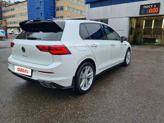 2022 Volkswagen Golf VIII, белый, 2050000 рублей, вид 4