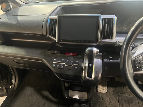 2014 Honda Stepwgn IV Рестайлинг, чёрный, 1650000 рублей - вид 16