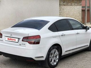 2011 Citroen C5 II, белый, 700000 рублей, вид 3