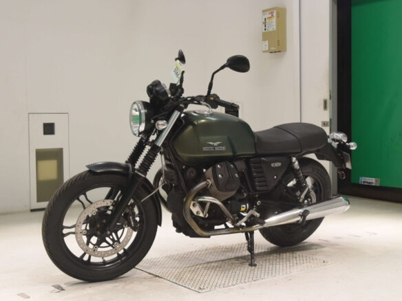 2016 Moto Guzzi V 7, зелёный, 390000 рублей