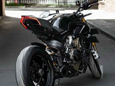 2020 Ducati Streetfighter V4, чёрный, 2450000 рублей, вид 3