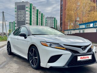 2020 Toyota Camry US Market VIII (XV70), белый, 3000000 рублей, вид 3