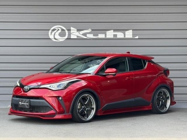 Открыть фотографии: Toyota C-HR I Рестайлинг