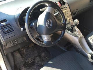 2008 Toyota Auris I, золотистый, 690000 рублей, вид 4