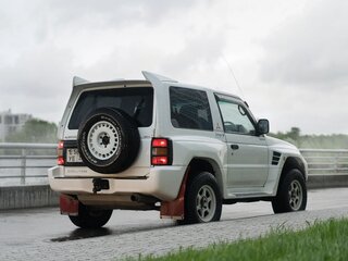 1997 Mitsubishi Pajero II Рестайлинг, белый, 3000000 рублей, вид 3