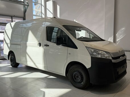 2025 Toyota HiAce, белый, 6100000 рублей, вид 3