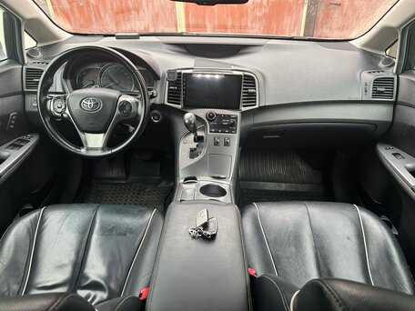 2014 Toyota Venza I Рестайлинг, серебристый, 1915000 рублей, вид 4