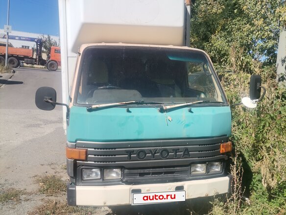 1991 Toyota Dyna, бежевый, 500000 рублей - вид 1