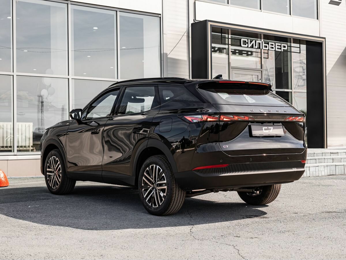 Открыть фотографии: Omoda C7