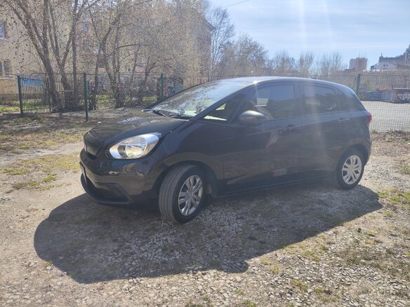 2020 Honda Fit IV, коричневый, 1300000 рублей