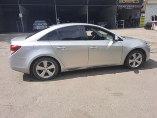 2010 Chevrolet Cruze I, серебристый, 600000 рублей, вид 3