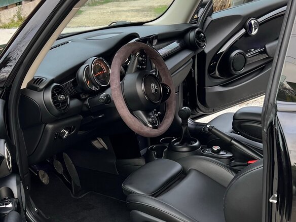 2018 Mini Hatch Cooper S III (F55/F56), чёрный, 2500000 рублей - вид 7