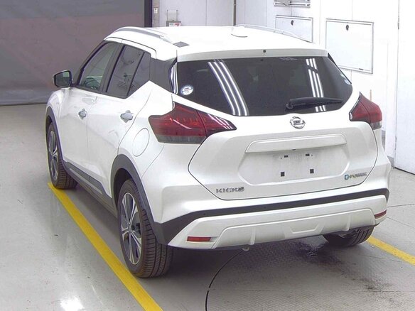 2021 Nissan Kicks I Рестайлинг, белый - вид 3