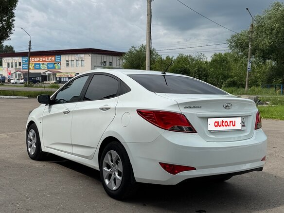 2016 Hyundai Solaris I Рестайлинг, белый, 870000 рублей - вид 4
