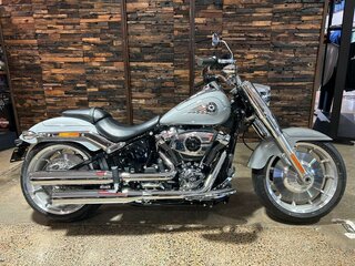 2026 Harley-Davidson Fat Boy, серый, 3350000 рублей, вид 5