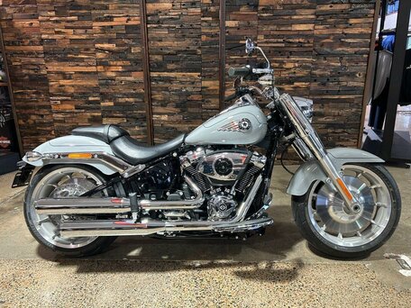 2026 Harley-Davidson Fat Boy, серый, 3350000 рублей, вид 5