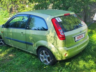 2006 Ford Fiesta Mk5, зелёный, 200000 рублей, вид 1