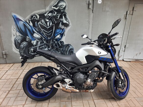2016 Yamaha MT-09 (FZ-09), серый, 740000 рублей - вид 5