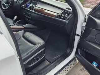 2011 BMW X6 50i 8-speed I (E71), белый, 3000000 рублей, вид 4