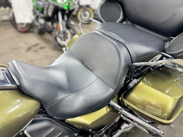 2018 Harley-Davidson Electra Glide, зелёный, 1690000 рублей - вид 22