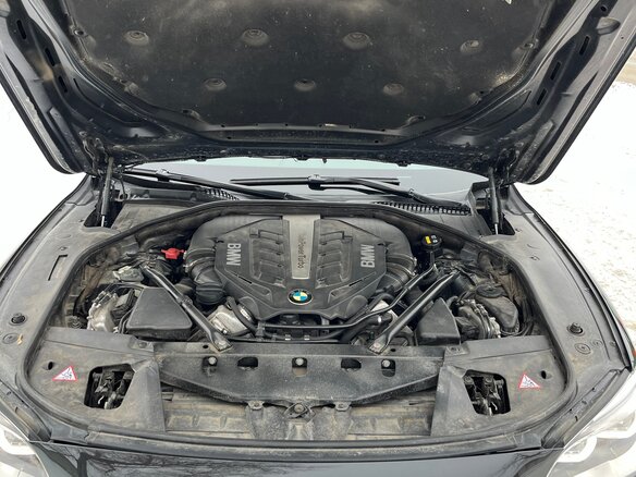 2013 BMW 7 серии Long 750Li xDrive V (F01/F02/F04) Рестайлинг, чёрный, 1750000 рублей - вид 16