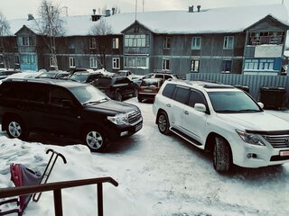 2009 Lexus LX 570 III, белый, 4700000 рублей, вид 2