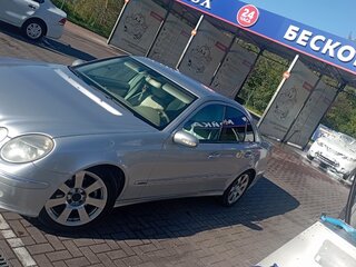 2003 Mercedes-Benz E-Класс 240 III (W211, S211), серебристый, 800000 рублей, вид 1