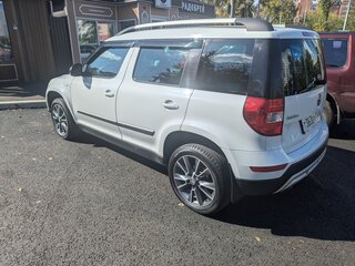 2016 Skoda Yeti I Рестайлинг, белый, 1050000 рублей, вид 3