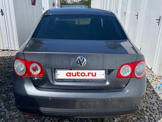 2010 Volkswagen Jetta V, серый, 745000 рублей, вид 2