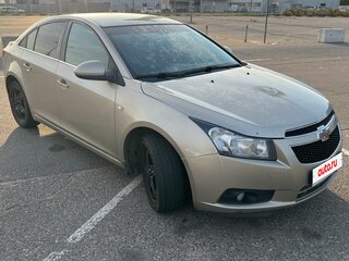2011 Chevrolet Cruze I, бежевый, 750000 рублей, вид 3